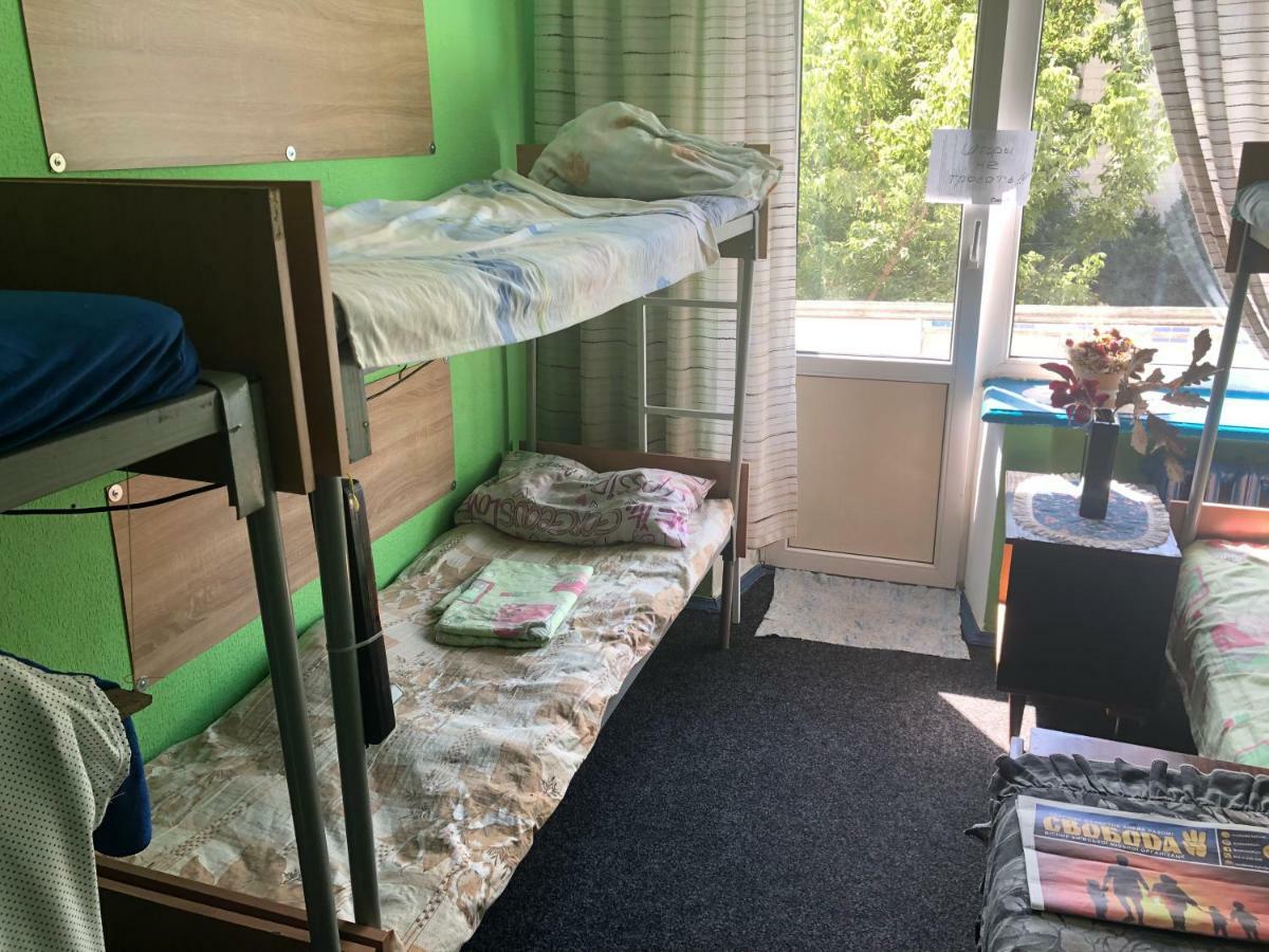 Hikkaduwa Hostel Kiev Buitenkant foto